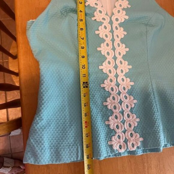 🌴Lilly Pulitzer Lagoon Blue Halter Top Size 12 (Fits like an 8) - Picture 4 of 5